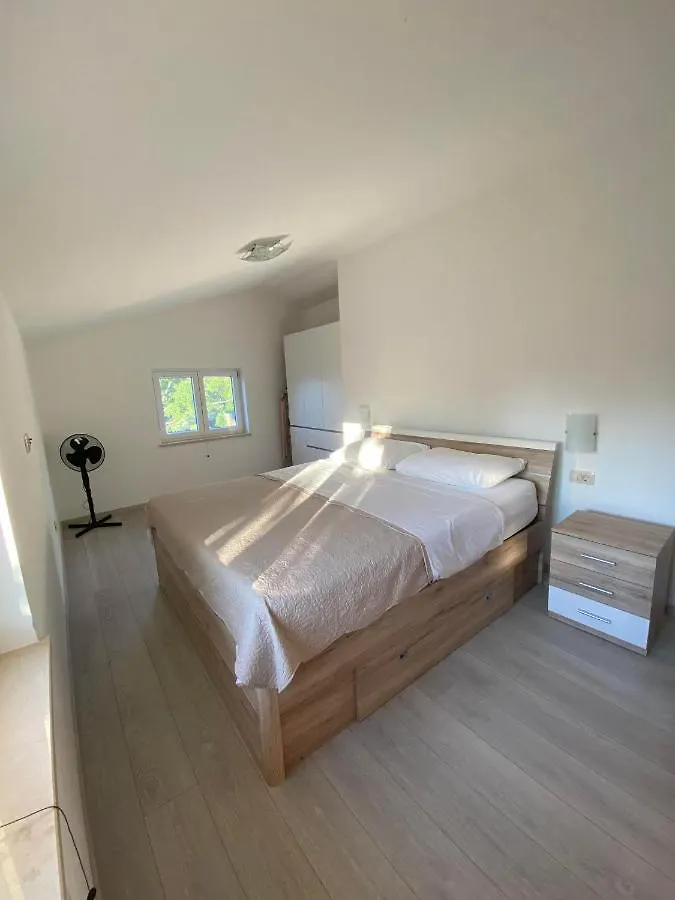 Holiday Home Vaitiare Пинезичи